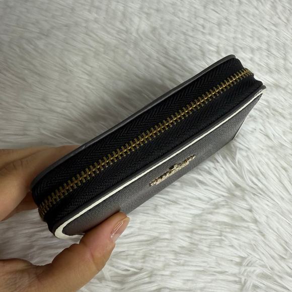 Kate Spade New York  Black Zip Around Wallet - Picture 4 of 11